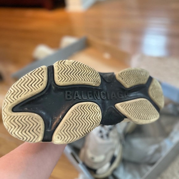 Authentic Balenciaga Triple S Sneakers - Picture 14 of 16
